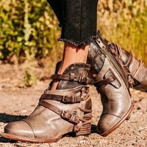 Killer Freebird CRUE boots in Grey Multi NIB!